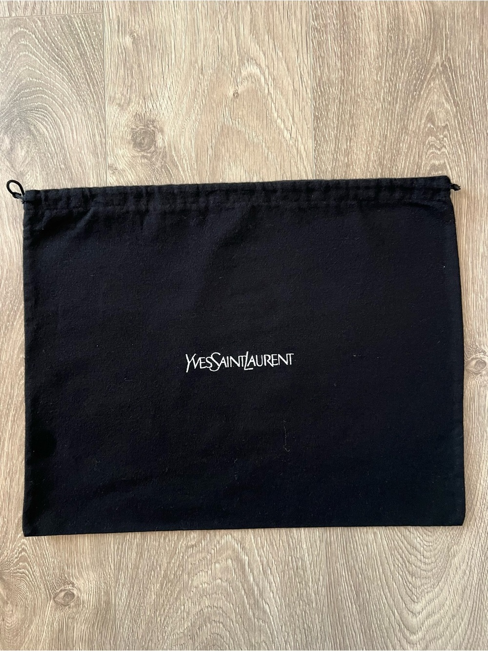 Saint Laurent dust bag (C1004)